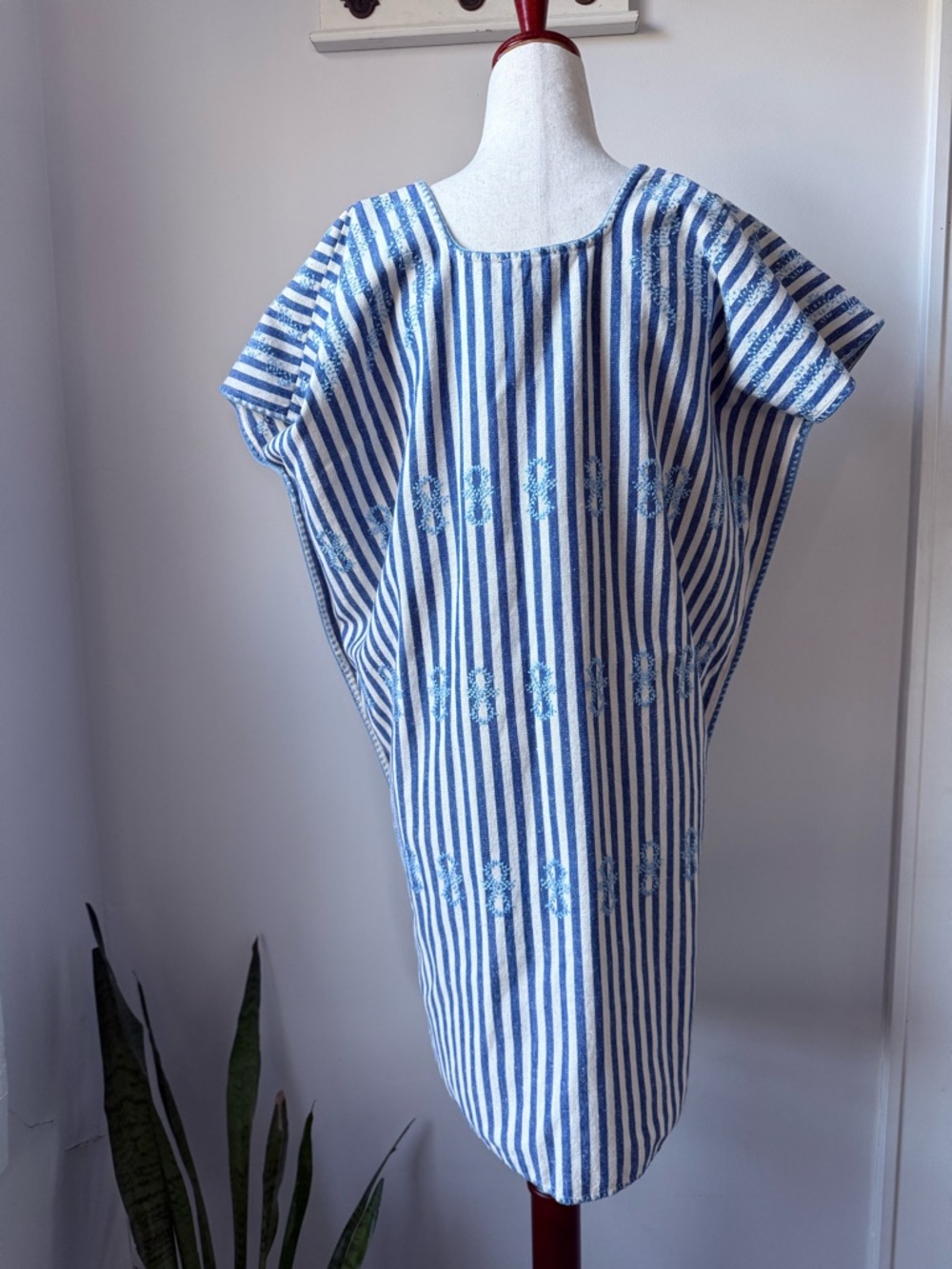 Tuckernuck Blue Striped Embroidered  Dress Resortwear Vacation Cotton Coverup - Picture 6 of 9